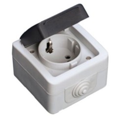 Base Enchufe con Tapa Schuko