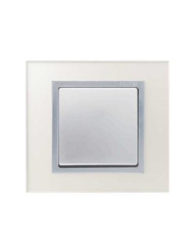 simon-82917-62-cristal-plata-zocalo-tecla-aluminio-nature